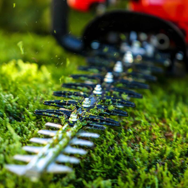 Shindaiwa 28 in. 21.2 cc Gas 2-Stroke Engine Hedge Trimmer - DH235