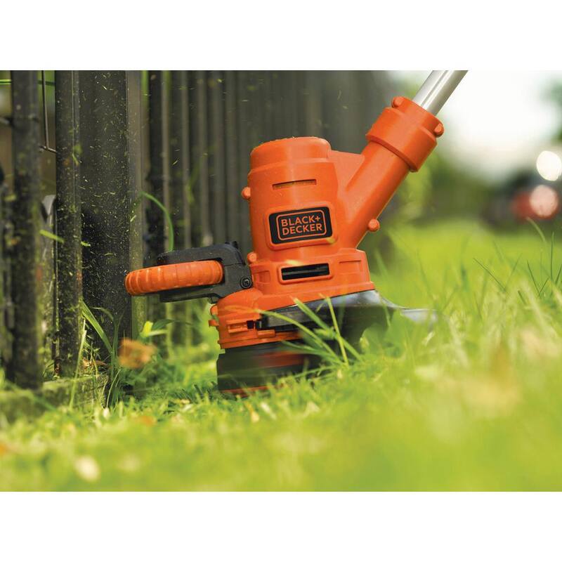 BLACK+DECKER 14 in. 6.5 AMP Corded Electric Single Line 2-in-1 String Trimmer & Lawn Edger with Automatic Feed and POWERDRIVE - GH900