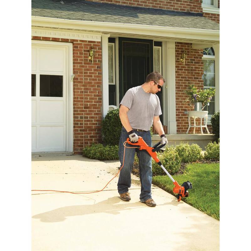 BLACK+DECKER 14 in. 6.5 AMP Corded Electric Single Line 2-in-1 String Trimmer & Lawn Edger with Automatic Feed and POWERDRIVE - GH900