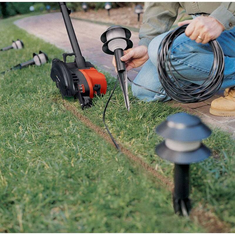 BLACK+DECKER 7.5 in. 12 Amp Corded Electric 2-in-1 Lawn Edger & Trencher - LE750