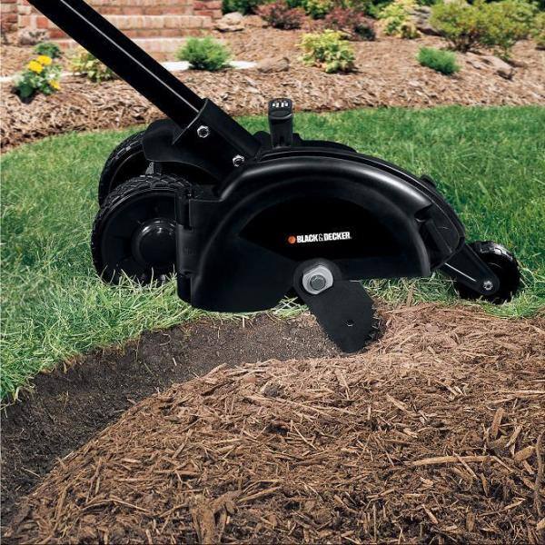 BLACK+DECKER 7.5 in. 12 Amp Corded Electric 2-in-1 Lawn Edger & Trencher - LE750