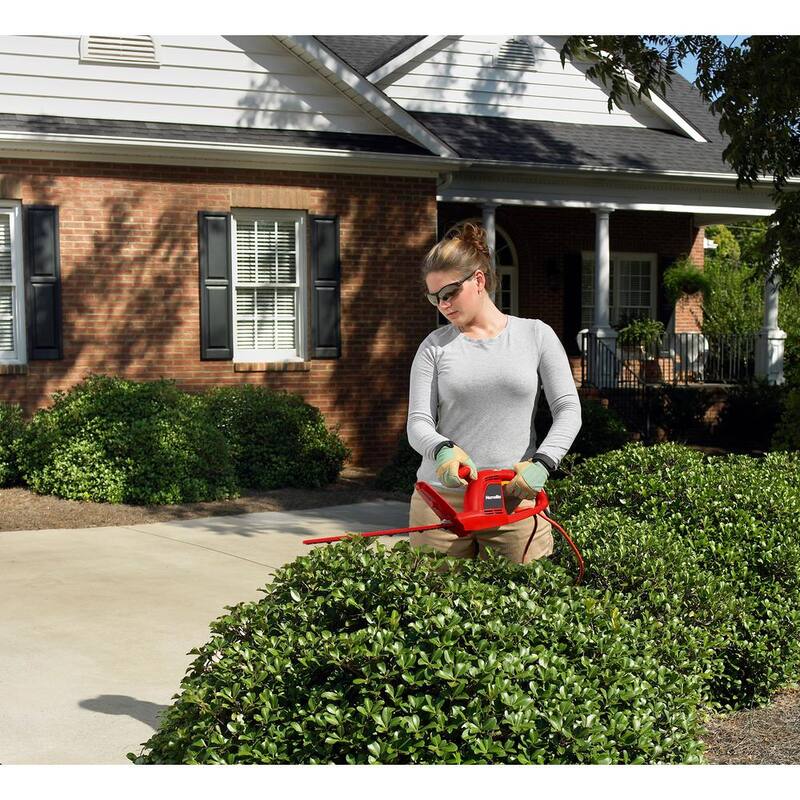 Homelite 17 in. 2.7 Amp Electric Hedge Trimmer - UT44110B