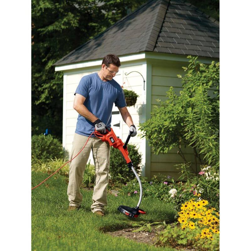 BLACK+DECKER 14 in. 7.5 AMP Corded Electric Curved Shaft 0.080 in. Single Line 2-in-1 String Trimmer & Lawn Edger with Automatic Feed - GH3000