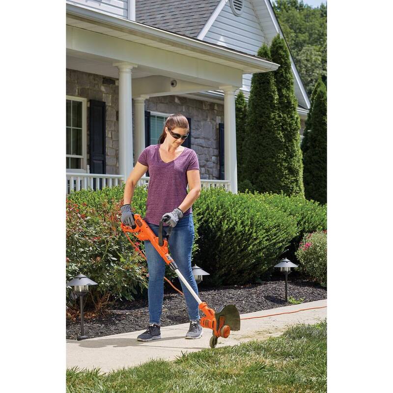 BLACK+DECKER 14 in. 6.5 Amp Corded Electric Single Line 2-In-1 String Trimmer & Lawn Edger with Push Button Line Feed - BESTE620