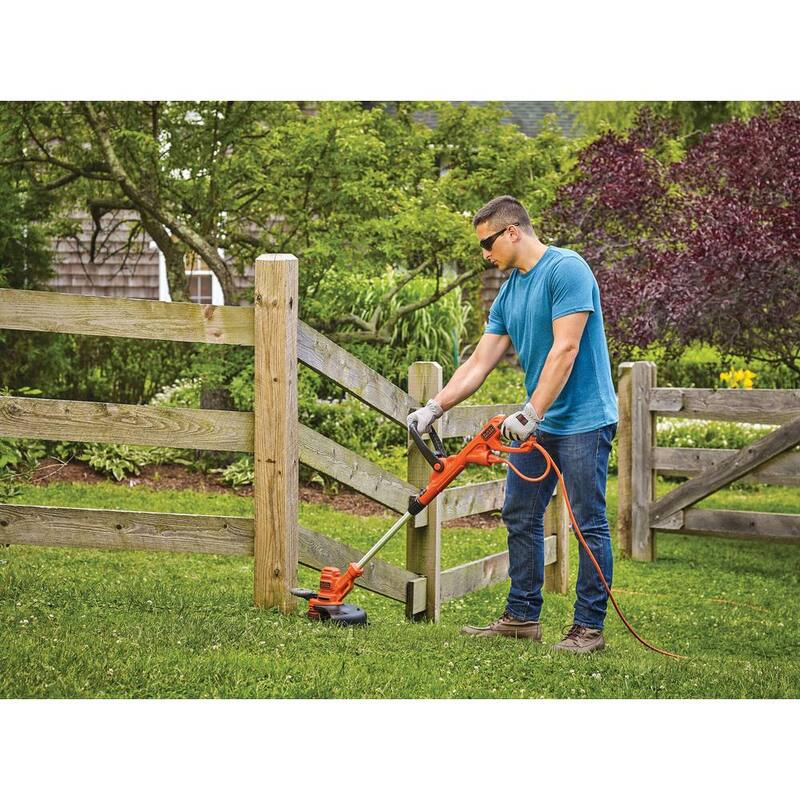 BLACK+DECKER 14 in. 6.5 Amp Corded Electric Single Line 2-In-1 String Trimmer & Lawn Edger with Push Button Line Feed - BESTE620