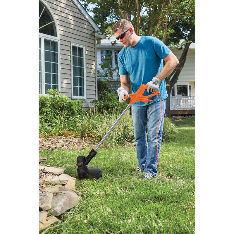 BLACK+DECKER 4 Amp 13 in. Electric String Trimmer - BEST935