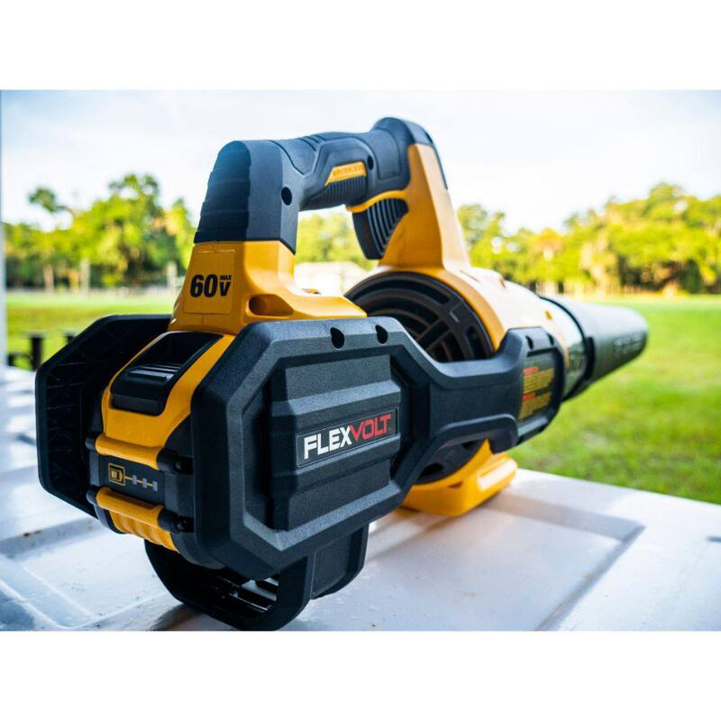 DEWALT FLEXVOLT 60V MAX 125 MPH 600 CFM Brushless Cordless Battery Powered Blower Kit with (1) FLEXVOLT 3 Ah Battery & Charger - DCBL772X1
