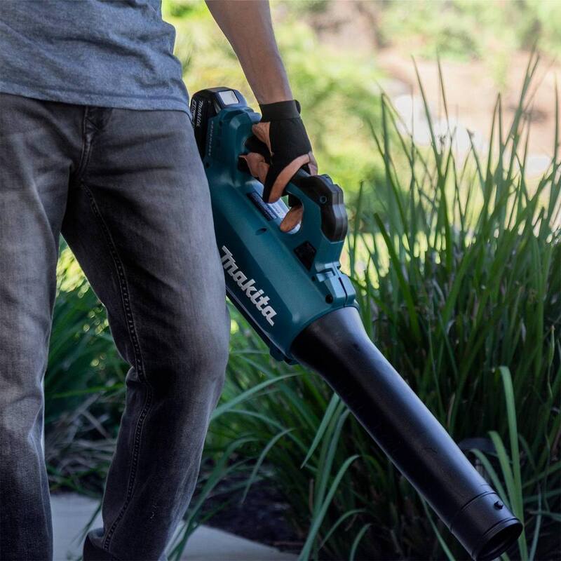 Makita LXT 18V Li-Ion Brushless Cordless Combo Kit (2-Tool Leaf Blower/Trimmer) 4.0Ah with LXT 18V 4.0Ah Battery - XT287SM1BL1840B