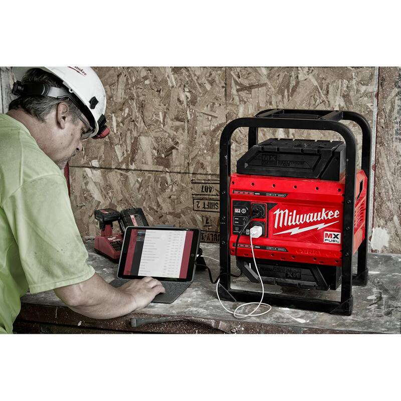 Milwaukee MX FUEL 3600-Watt/1800-Watt Battery Powered Push Start Generator with M18 FUEL 8 ft. Concrete Pencil Vibrator Kit - MXF002-2XC-2911-21