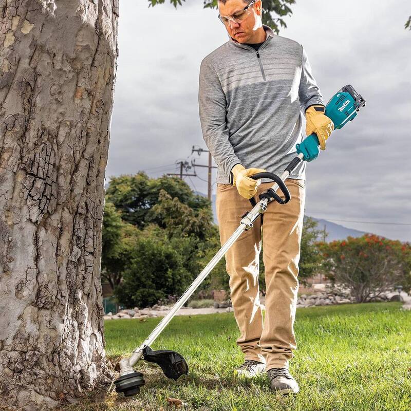 Makita 18V LXT Brushless Couple Shaft Power Head Kit w/String Trimmer, Pole Saw & Articulating Hedge Trimmer Attachments 4.0Ah - XUX02SM1X5