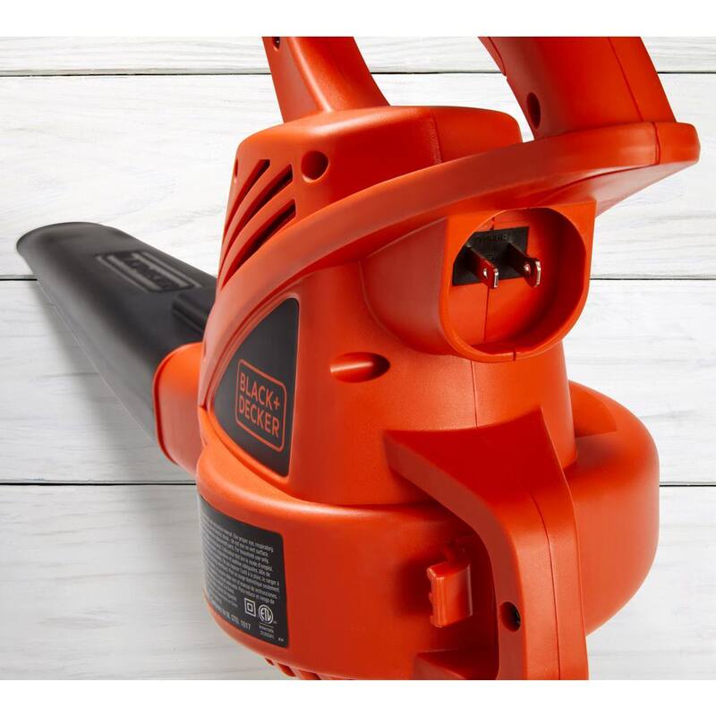 BLACK+DECKER 7 AMP 180 MPH 220 CFM Corded Electric Handheld Leaf Blower - LB700