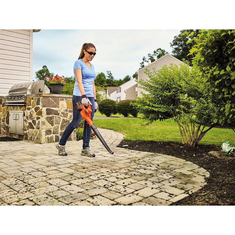 BLACK+DECKER 40V MAX 125 MPH 90 CFM Cordless Battery Powered Handheld Leaf Blower Kit with (1) 1.5Ah Battery & Charger - LSW40C