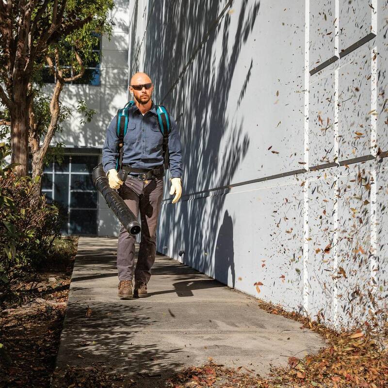 Makita 160 MPH 670 CFM Lithium-Ion 40V max ConnectX Brushless Backpack Leaf Blower (Tool Only) - CBU02Z