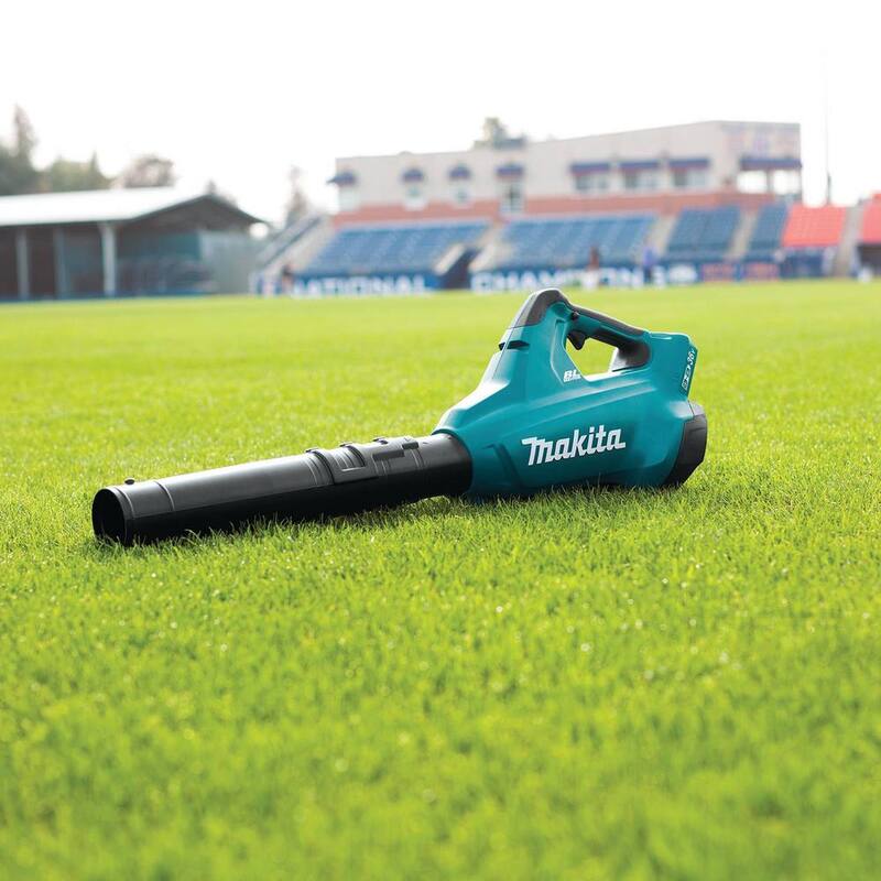 Makita 120 MPH 473 CFM 18-Volt X2 (36-Volt) LXT Brushless Cordless Leaf Blower with bonus 18-Volt LXT Dual Port Rapid Charger - XBU02Z-DC18RD