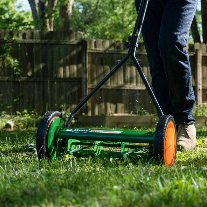 Scotts Scott's 16 in. Manual Walk Behind Push Reel Lawn Mower - 415-16S
