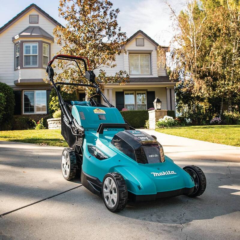 Makita 18V X2 (36V) LXT Lithium-Ion Cordless 21 in. Walk Behind Self-Propelled Lawn Mower Kit w/4 Batteries (5.0Ah) - XML11CT1