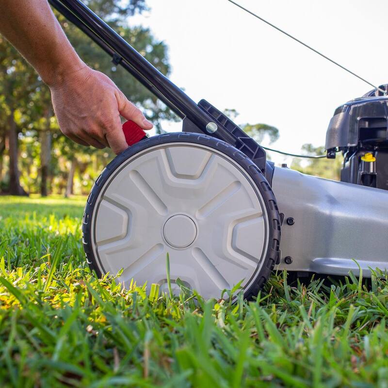 Murray 21 in. 140 cc Briggs and Stratton Walk Behind Gas Push Lawn Mower with Height Adjustment and Prime 'N Pull Start - MNA152702