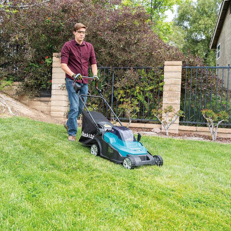 Makita 18V X2 (36V) LXT Lithium-Ion Cordless 17 in. Walk Behind Residential Lawn Mower Kit (5.0Ah) - XML05PT