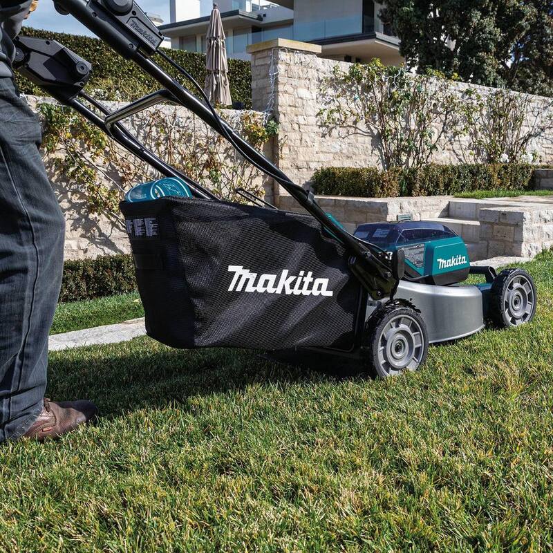 Makita 18 in. 18V X2 (36V) LXT Lithium-Ion Cordless Walk Behind Self Propelled Lawn Mower, Tool Only - XML06Z