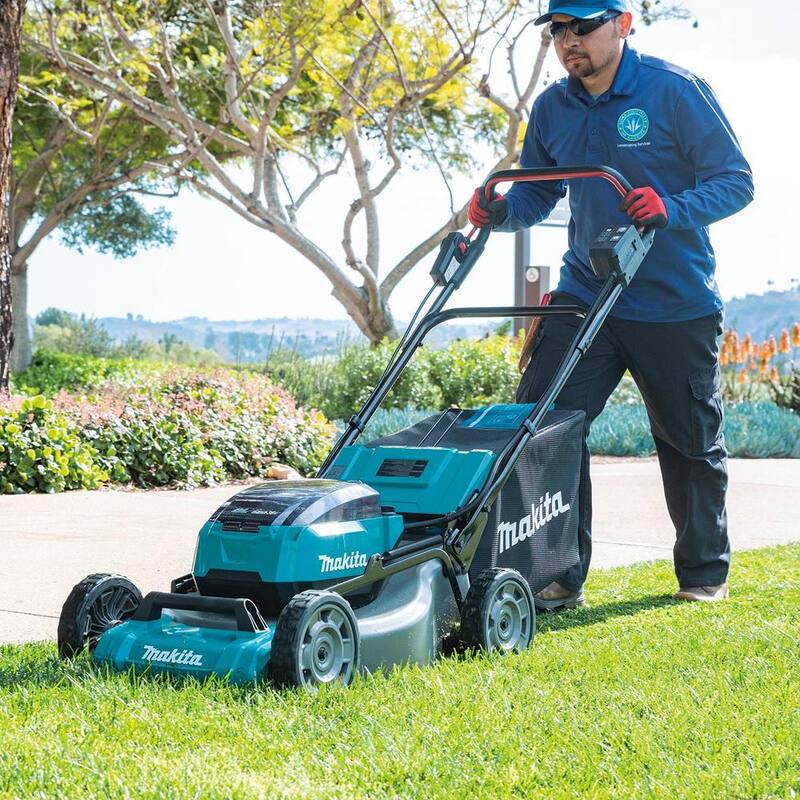 Makita 21 in. 18V X2 (36V) LXT Walk Behind Push Lawn Mower Kit with 4 Batteries (5.0 Ah) with 18V X2 (36V) LXT Blower - XML07PT1-XBU02Z