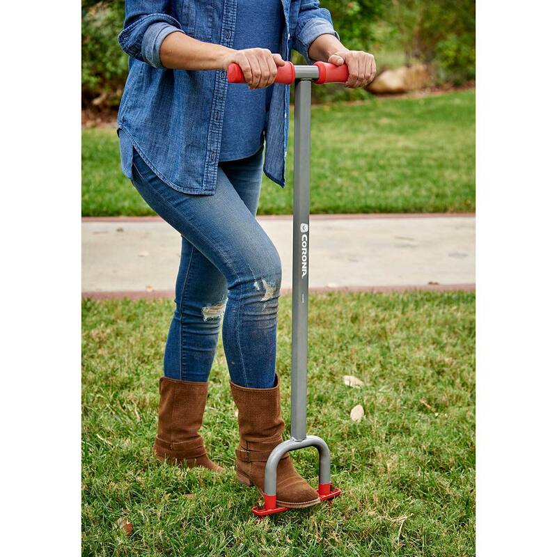 Corona MAX YardBREATHER Aerator with Auto-Eject 3.5 in. Soil Plugs - LG13605