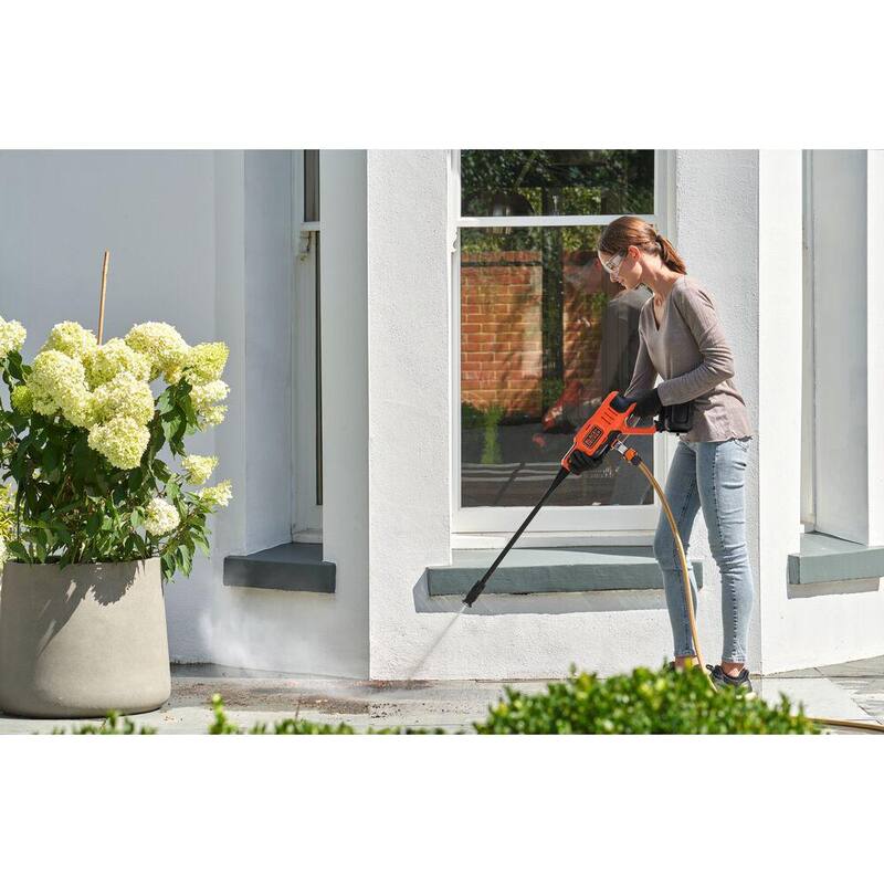 BLACK+DECKER 20V MAX 350 PSI 1.0 GPM Cold Water Electric Pressure Washer with (1) 1.5 Ah Battery & Charger - BCPW350C1