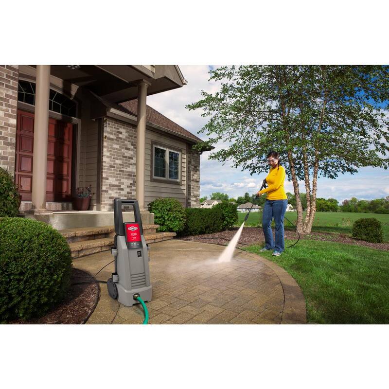 Briggs & Stratton 1700 PSI 1.3 GPM 13.75 Amp Electric Cold Water Pressure Washer - 20654A
