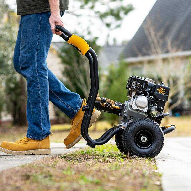 DEWALT 3600 PSI 2.5 GPM Gas Cold Water Professional Pressure Washer with HONDA GX200 Engine - DXPW61299