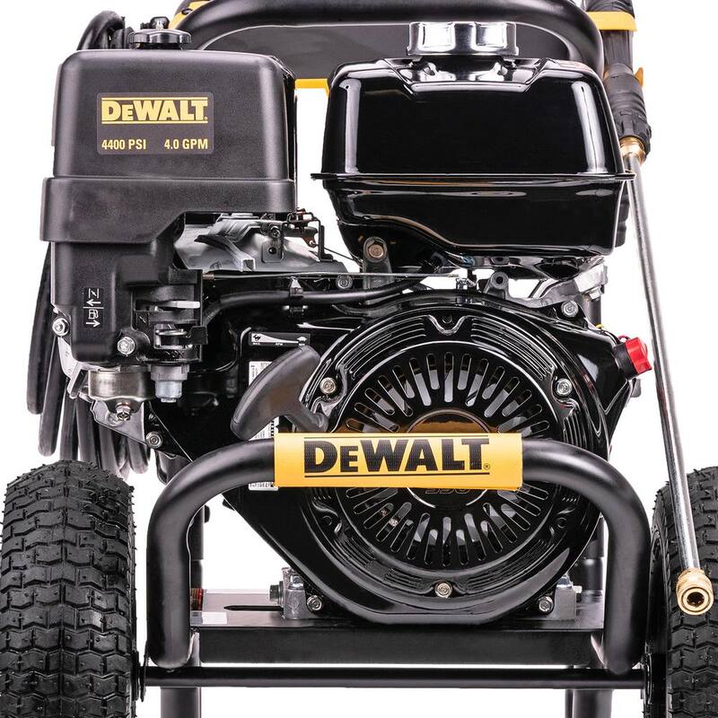 DEWALT 4400 PSI 4.0 GPM Cold Water Gas Pressure Washer with HONDA GX390 Engine - DXPW4440