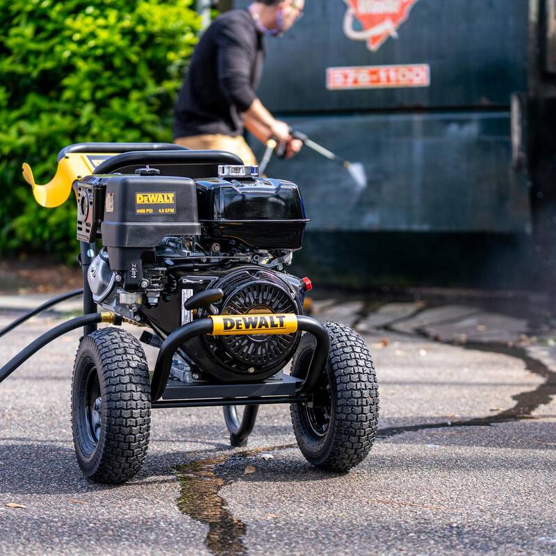 DEWALT 4400 PSI 4.0 GPM Cold Water Gas Pressure Washer with HONDA GX390 Engine - DXPW4440