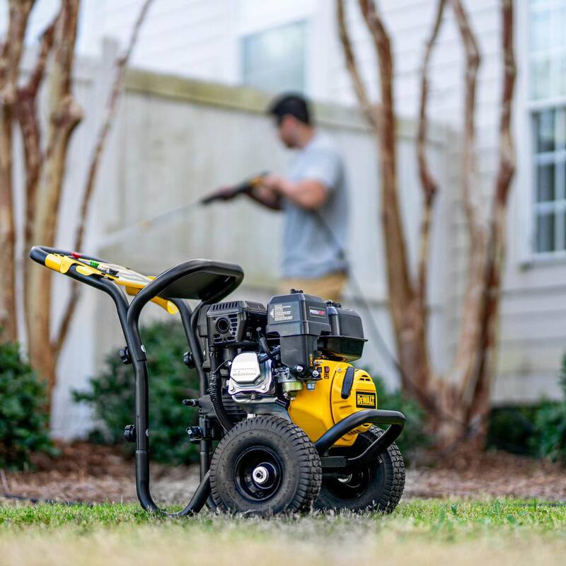DEWALT 3400 PSI 2.5 GPM Cold Water Gas Pressure Washer with PressuReady DeWalt 208cc Engine - DXPW3400PRNB-S