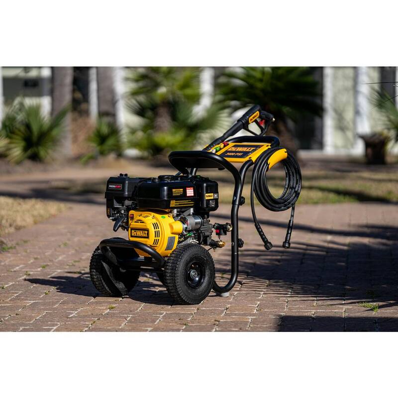 DEWALT 3400 PSI 2.5 GPM Cold Water Gas Pressure Washer with PressuReady DeWalt 208cc Engine - DXPW3400PRNB-S