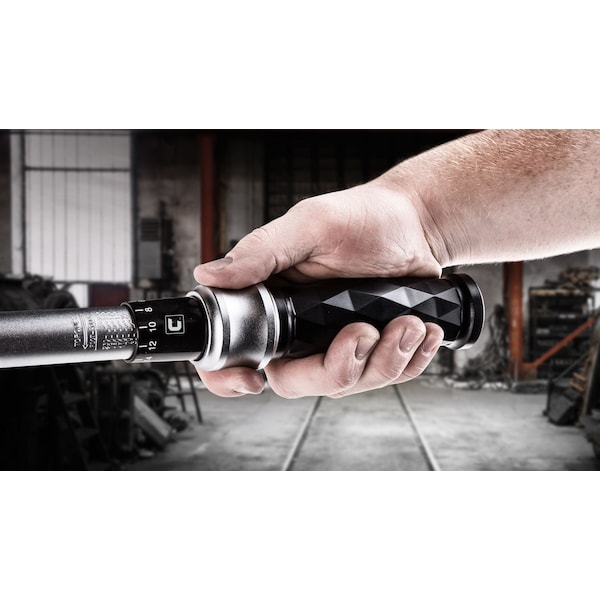 Capri Tools 1/4 in Drive Diamond Ergonomic Grip Torque Wrench, 55-250 in.-lb. - CP31100