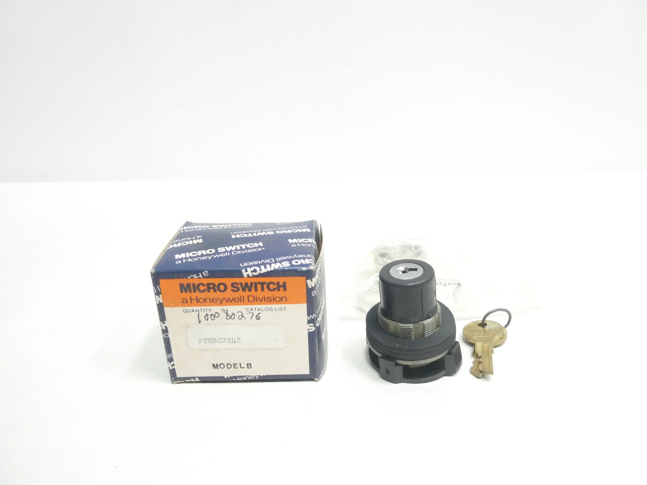 MICRO SWITCH PTKBC2242 KEY OPERATED 2 POS SELECTOR SWITCH