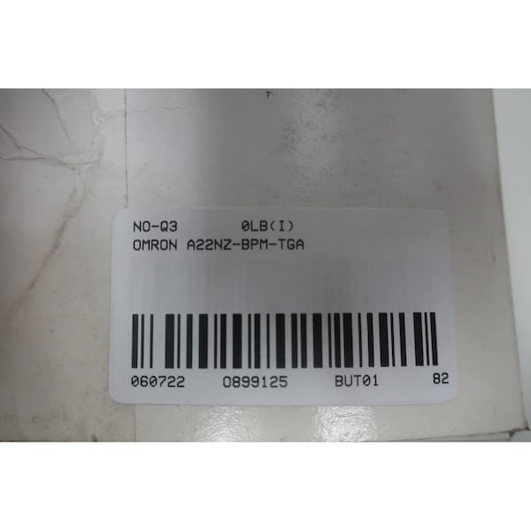 Caja de 10 botones pulsadores iluminados en verde de Omron - A22NZ-BPM-TGA