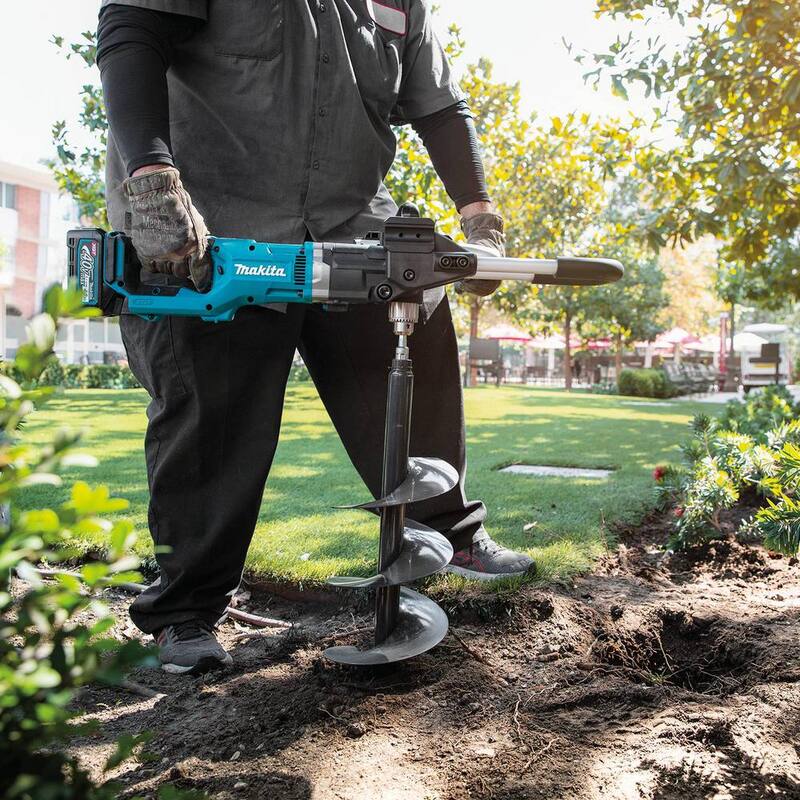 Makita 40V max XGT Brushless Cordless 36 cc Earth Auger Kit (4.0Ah) - GGD01M1