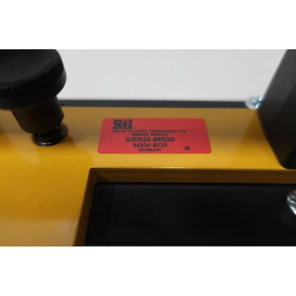 Perno de deslizamiento STI con interruptor de seguridad de liberación a mano derecha - Piezas y accesorios del interruptor - SBR34-MR30