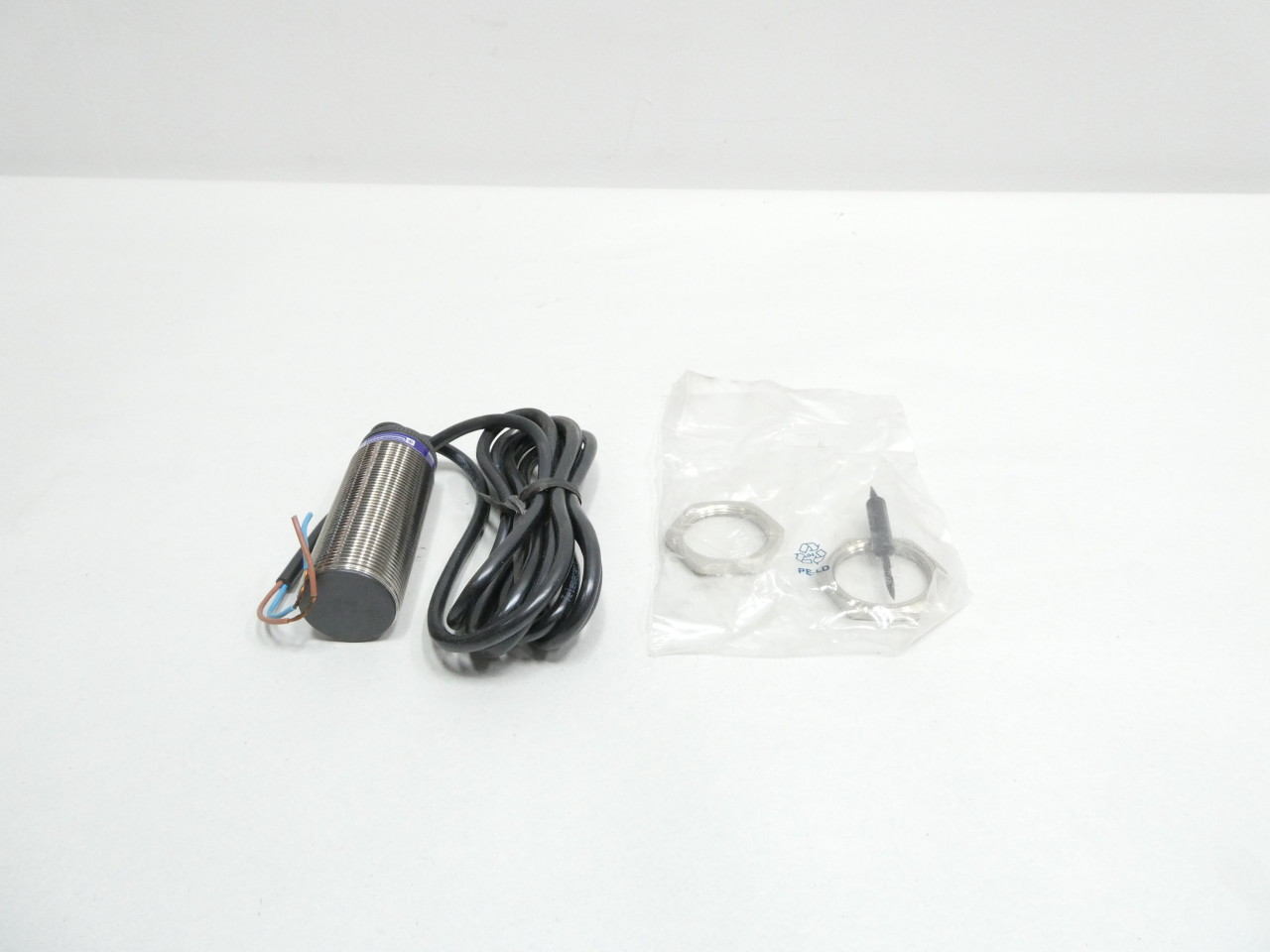 1 Stück Näherungsschalter XSA-V11801 M30 – Induktiver Sensor Für Die Industrieautomation