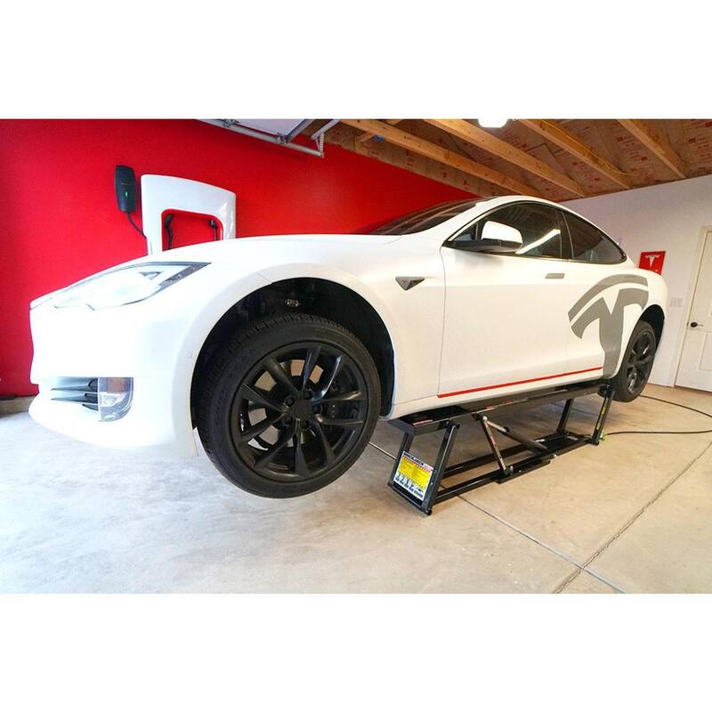 QUICKJACK 6000ELX Super-Long Portable Car Lift with 110V Power Unit Included - 5175650