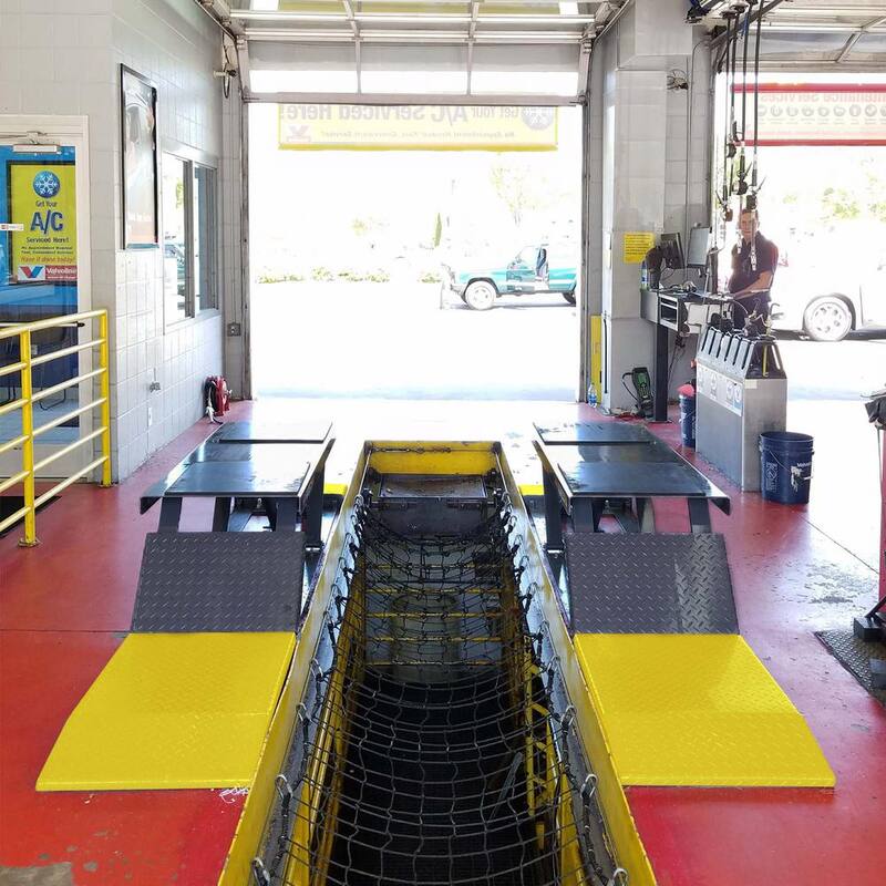 BENDPAK P-9000LT Pit-Style Low-Rise Scissor Car Lift 9000 lbs. Capacity - Open-Center with 220V Power Unit Included - 5175133