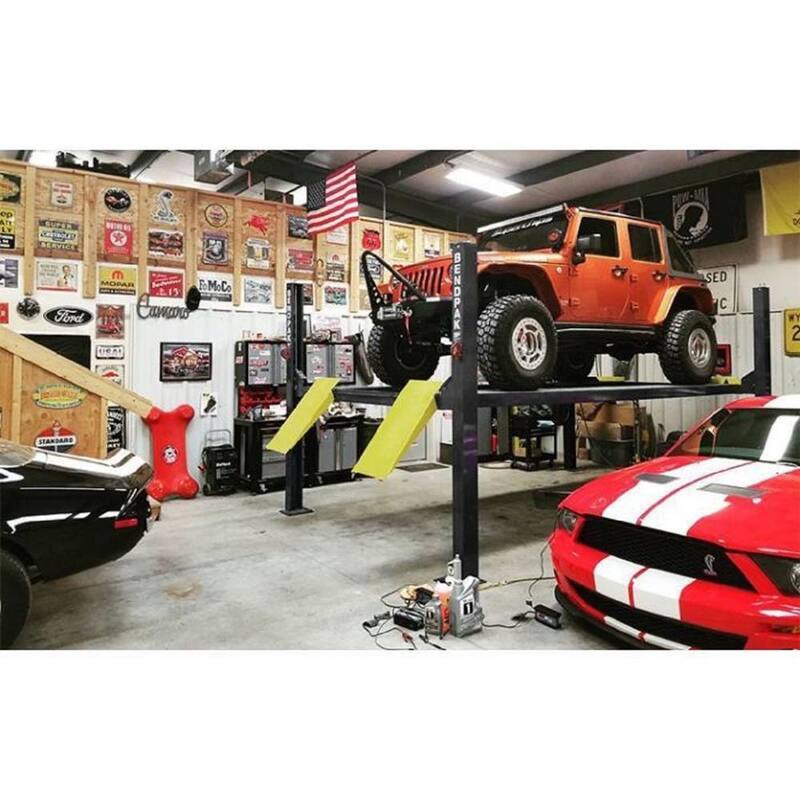 BENDPAK HD-9 Parking 4 Post Car Lift Type 9000 lb. Capacity - Freestanding Design with Adjustable Runways, 110V Power Unit - 5175657