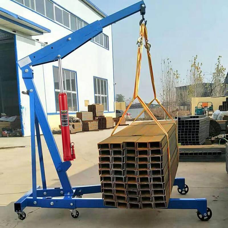 VEVOR 4-Tons 8818 lbs. Red Hydraulic Long Ram Jack Manual Cherry Picker with Single Piston Pump, Flat Base and Handle - ZGYYQJDHSDG4TJT27V0