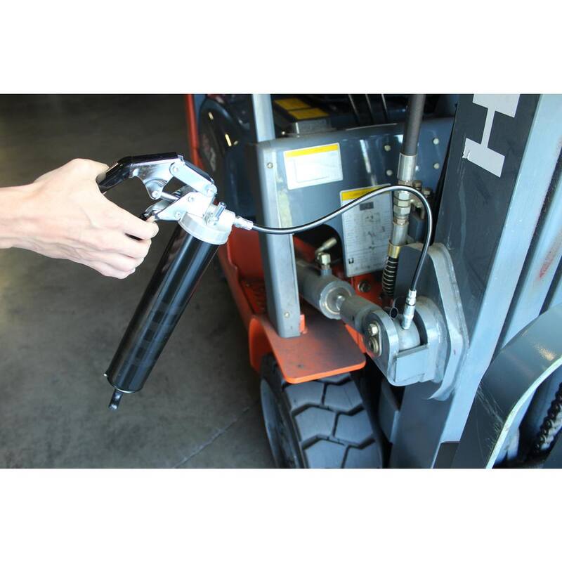 Lumax Heavy-Duty Deluxe Pistol Grease Gun with 18 in. Flex Hose - LX-1152