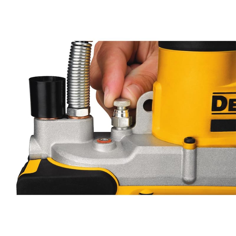 DEWALT 20V MAX Cordless 10,000 PSI Variable Speed Grease Gun (Tool Only) - DCGG571B