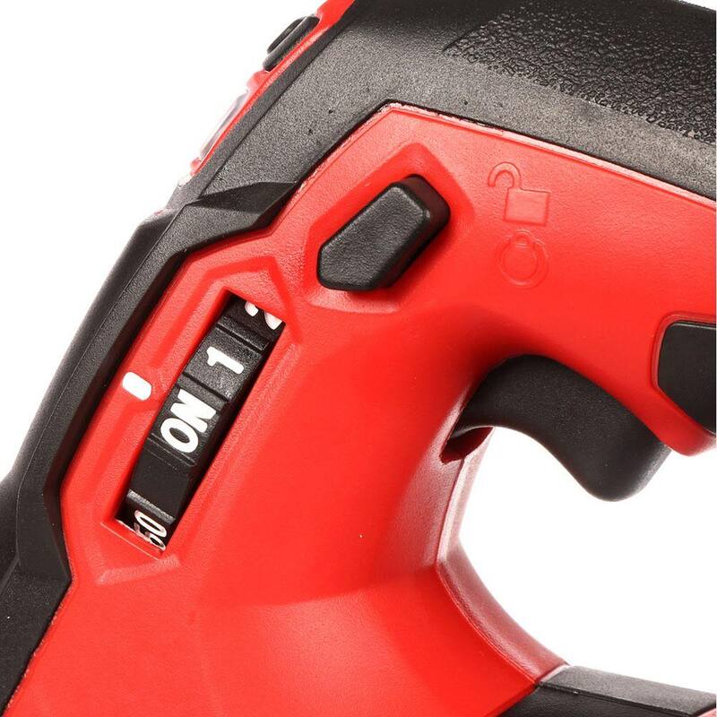 Milwaukee M18 18V Lithium-Ion Cordless Grease Gun 2-Speed with (2) 1.5Ah Batteries, Charger, Tool Bag - 2646-22CT