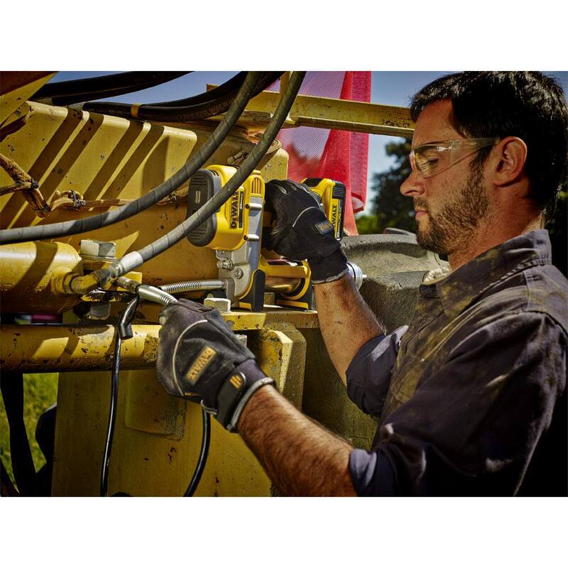 DEWALT 20V MAX Cordless 10,000 PSI Variable Speed Grease Gun and (1) 20V MAX Premium Lithium-Ion 5.0Ah Battery - DCGG571BW205