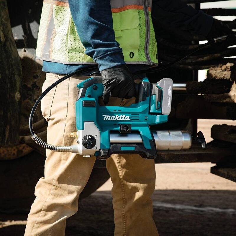 Makita 18V LXT Lithium-Ion Grease Gun with bonus 18-Volt LXT Lithium-Ion 3.0Ah Battery and 18V LXT Adapter for XGT Chargers - XPG01ZBL30ADP10