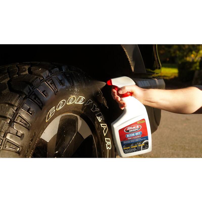 Black Magic 32 oz. Bleche-Wite Tire Cleaner - 120066