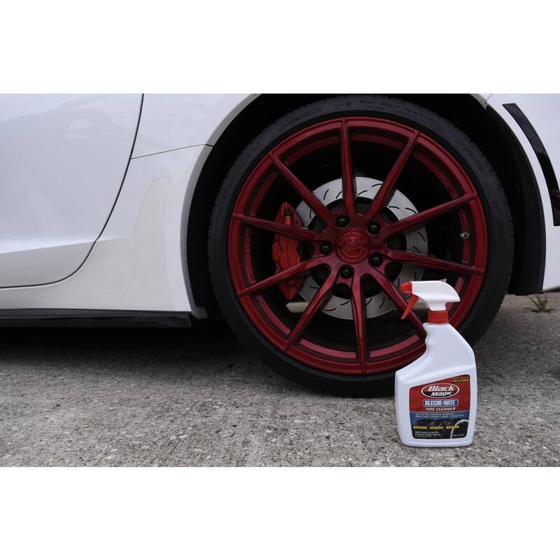 Black Magic 32 oz. Bleche-Wite Tire Cleaner - 120066
