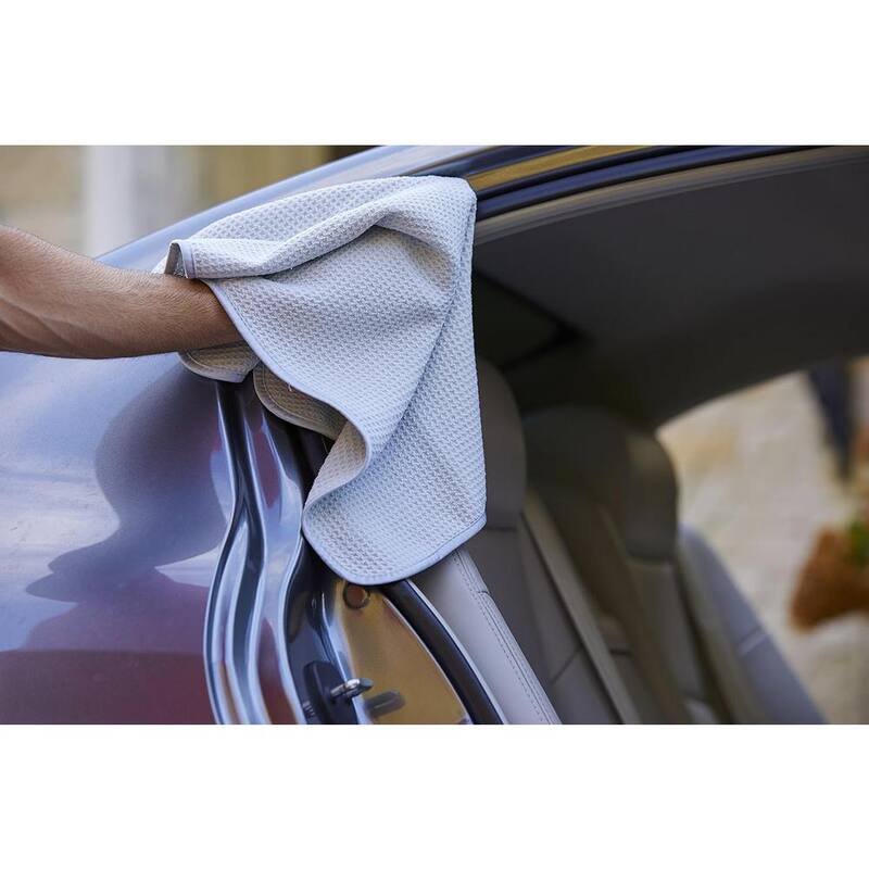 MOTHERS 16 in. x 20 in. Car Wheel and Jamb Towel - 155500